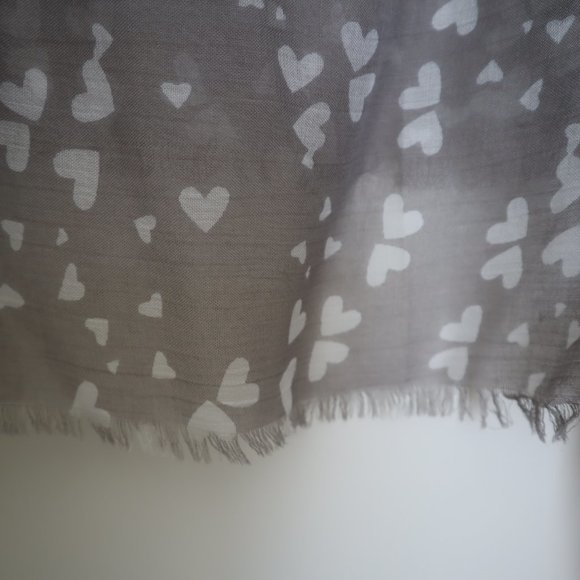 Tilo Modal Heart Wrap/Scarve - Picture 9 of 11